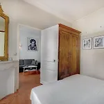 Апартаменты Stylish Central Cannes Apartment 2 Min From Beach Канны