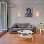 Апартаменты Stylish Central Cannes Apartment 2 Min From Beach