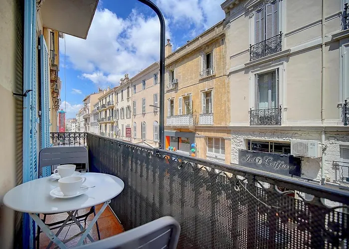 Stylish Central Cannes Apartment 2 Min From Beach *