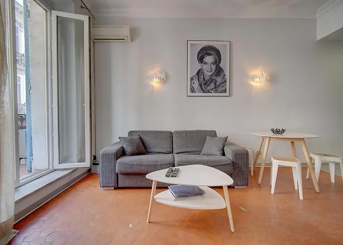 Apartman Stylish Central Cannes Apartment 2 Min From Beach
